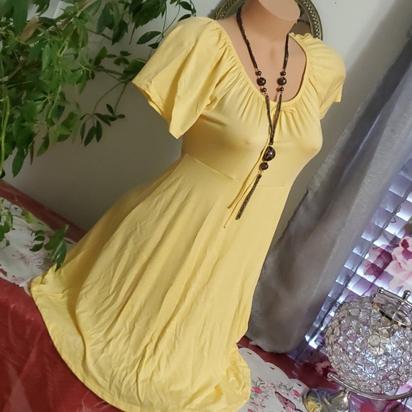 LAST ONE Gorgeous Yellow Sundress - Picture 4 of 10
